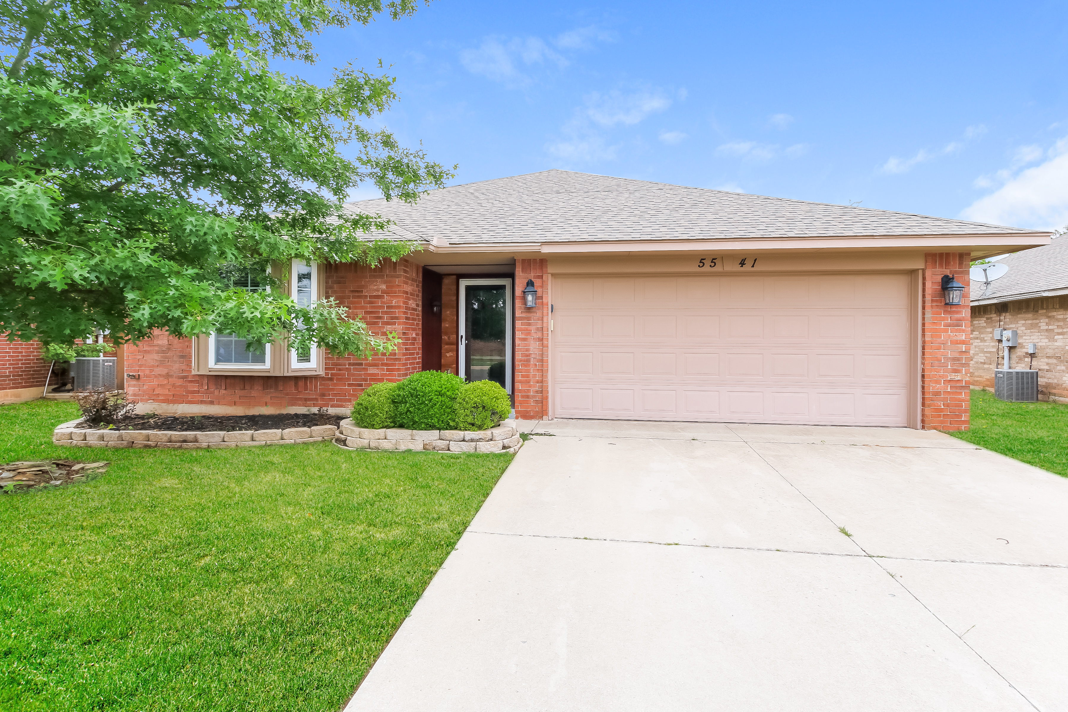 5541 CROOKED CREEK RD OKLAHOMA CITY, OK 73117